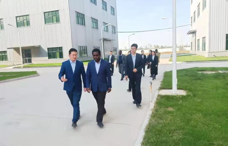 Ambassador of Ghana Visits the Lantian Medical